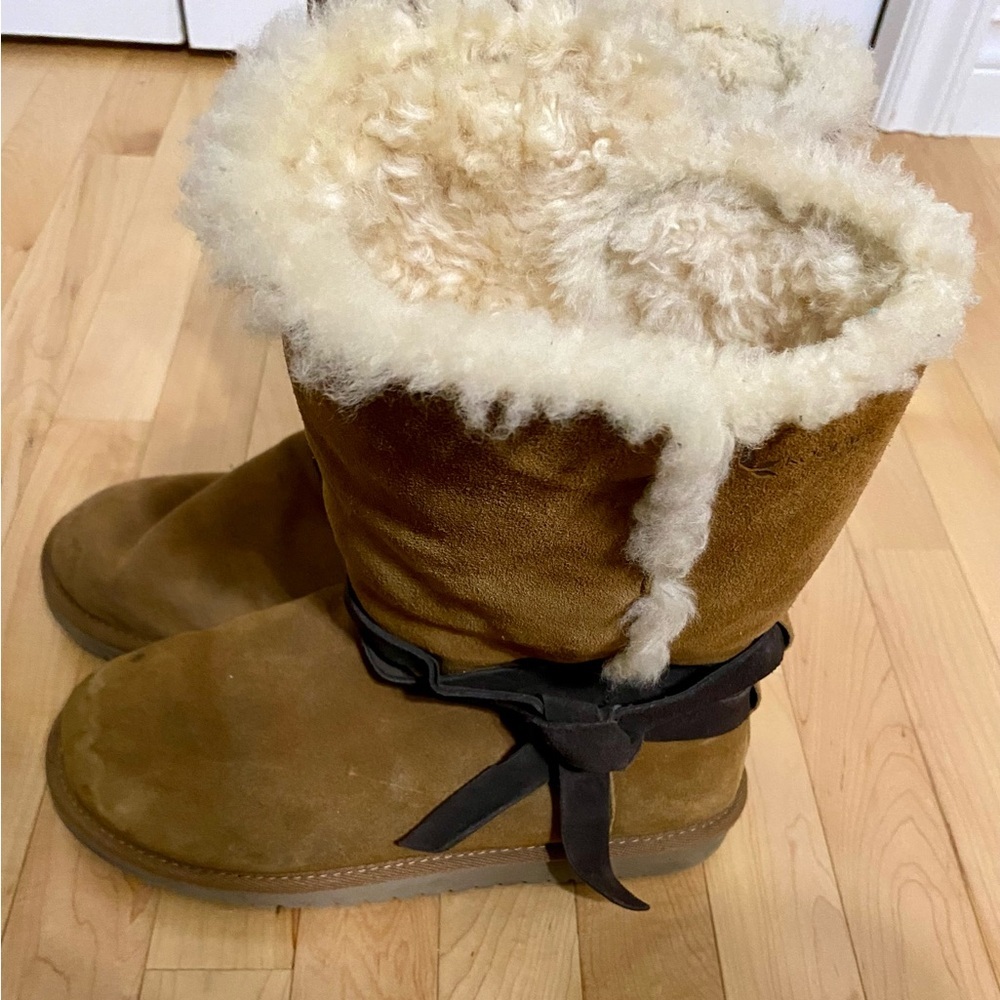 KOOLABURRA BY UGG ROZALIA TALL 1020243
CHESTNUT SIZE 10 WOMAN'S BOOTS
